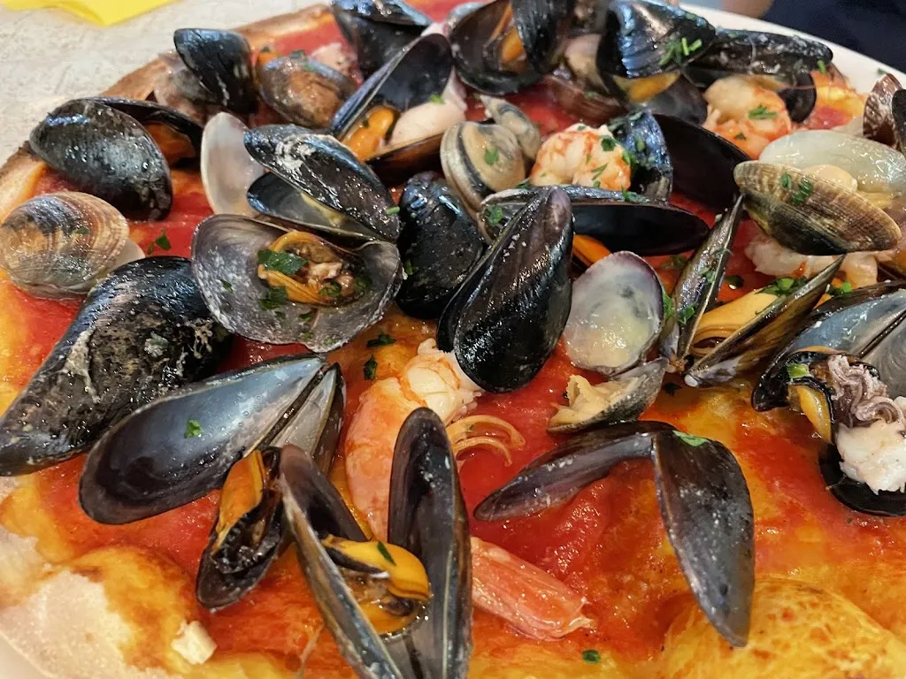 Davy's Cafe Pizza & restaurant_Camporgiano_slider_image_3