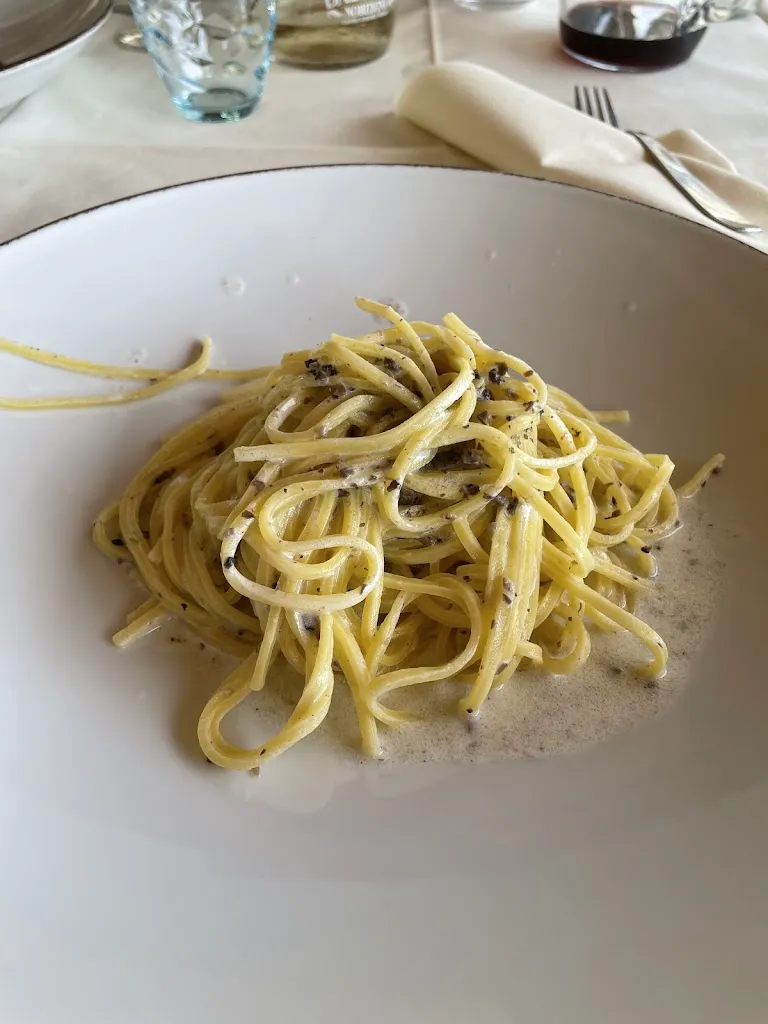 sam heath_La Capannina di Cassettari Maria Gemma_Camporgiano_recensione