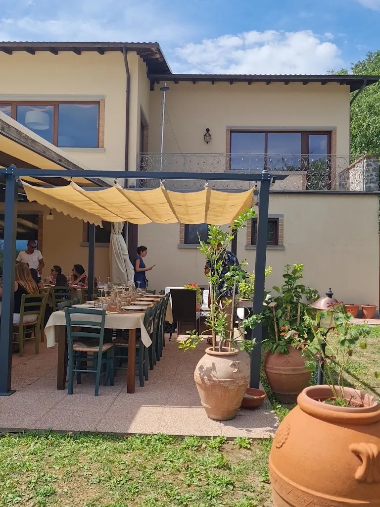 AGRITURISMO BORGO BIAIA restaurant in Camporgiano