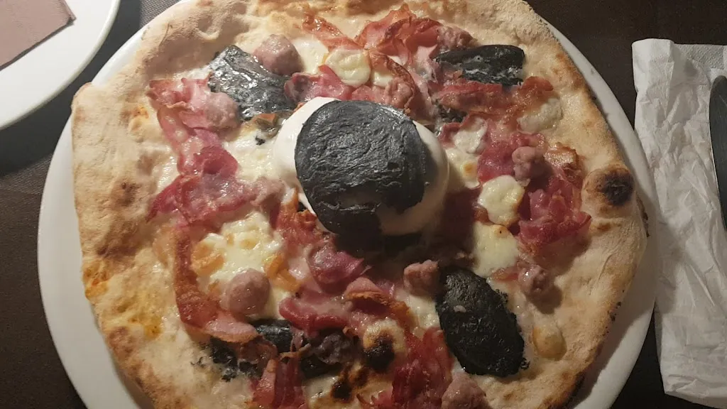 Al 76 da michele PIZZERIA.BRACERIA.RISTORANTE_Melendugno_slider_image_2