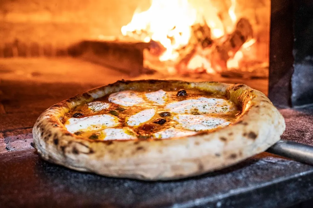 Al 76 da michele PIZZERIA.BRACERIA.RISTORANTE_Melendugno_slider_image_3