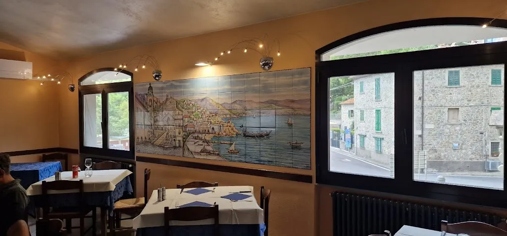 Ristorante Pizzeria Grotta Azzurra_Campo Tizzoro_slider_image_2