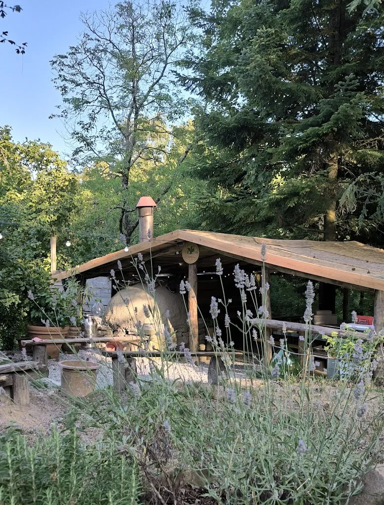 Le Granaie dei Pastori Agriturismo restaurant in Campo Tizzoro