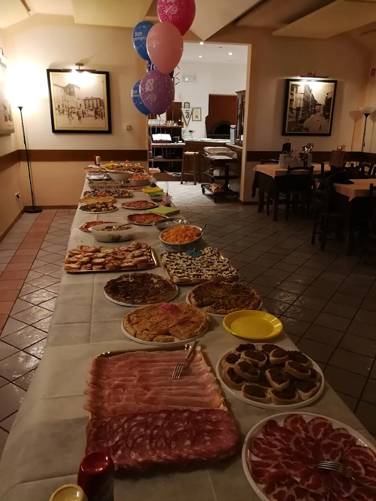 Ristorante Il Postino_Campo Tizzoro_slider_image_3