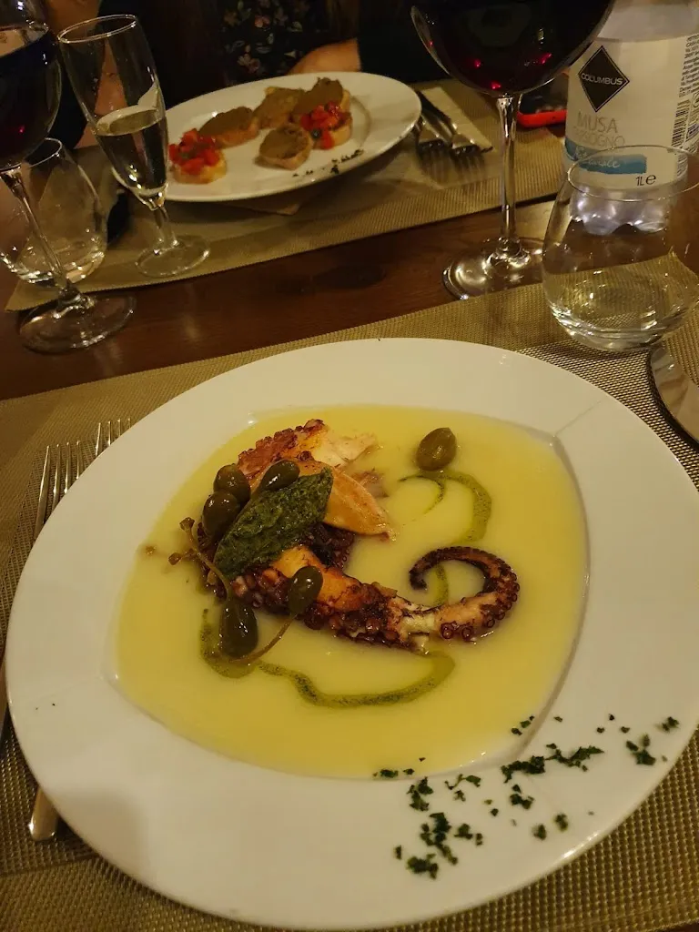 Noemi Paolella_Il Ghirighio_Cantagallo_review