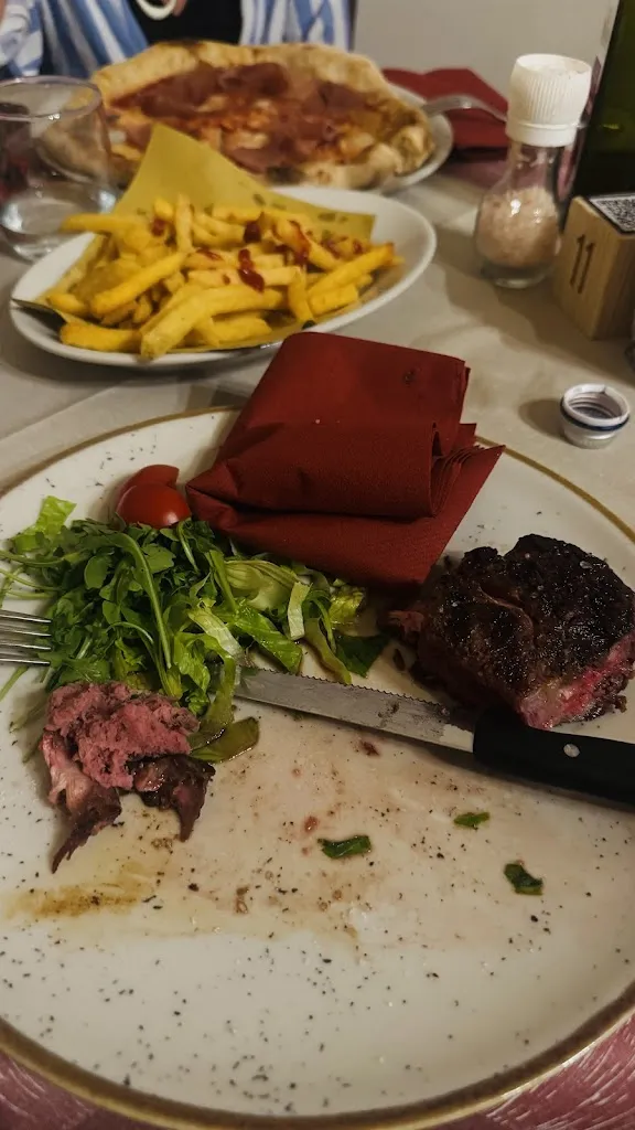 Darius N. Plesa_Biscó_Melendugno_review