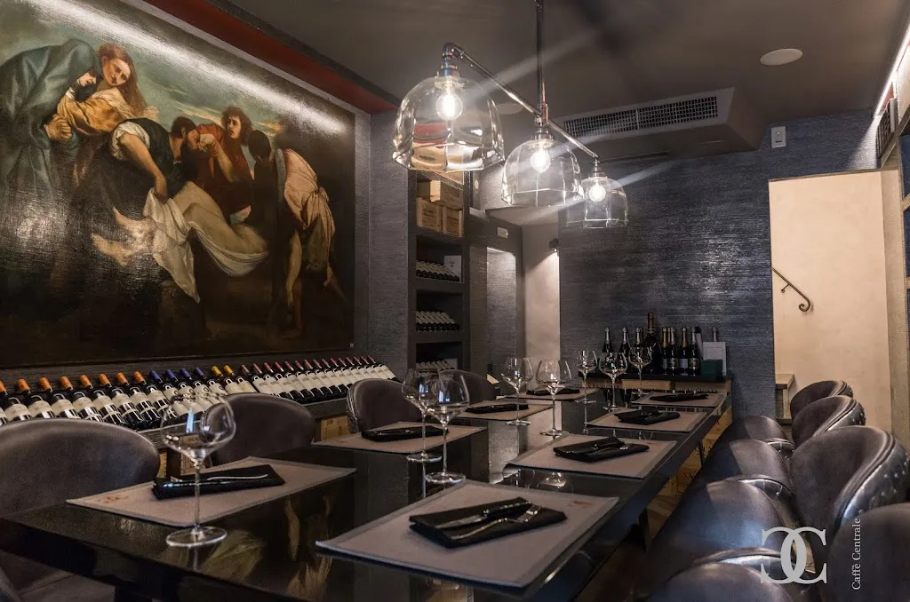 Caffè Centrale restaurant in Camaiore