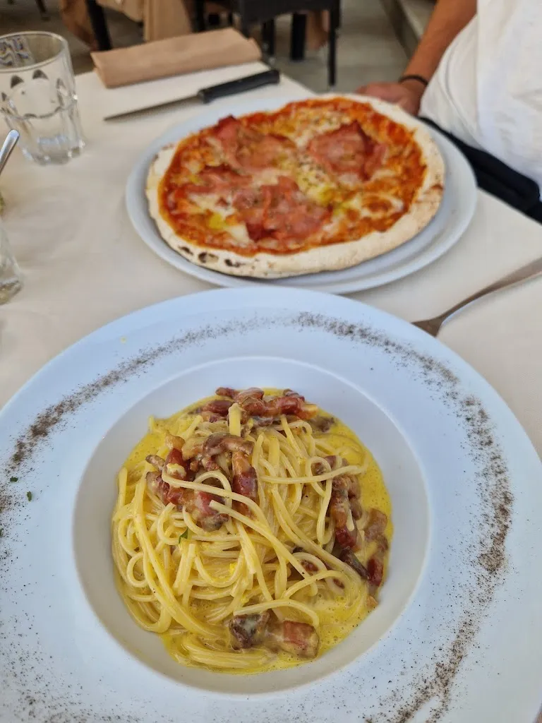 Sarah *_Bagno Venezia_Camaiore_review