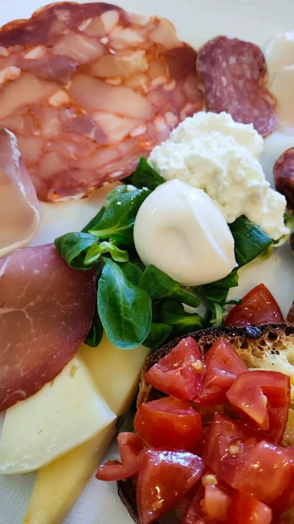 Luigi Antonini_La Collinetta_Castiglione Messer Marino_review