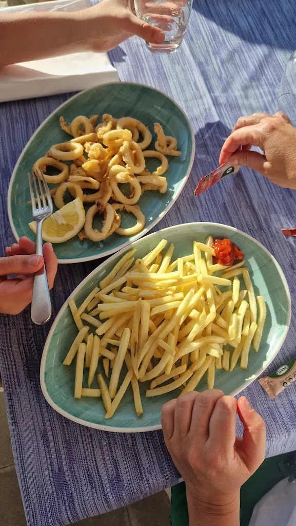 Nicolás Pato_La Perla Beach_Campo nell'Elba_review