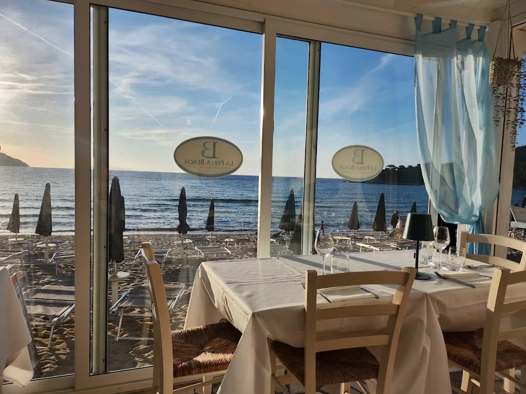 La Perla Beach restaurant in Campo nell'Elba