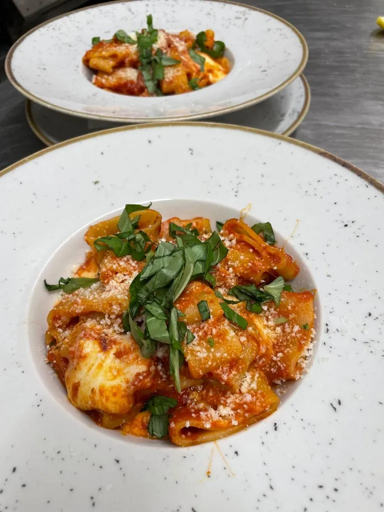 Ristorante Pizzeria Caffè dell'Elba Art_Campo nell'Elba_slider_image_2