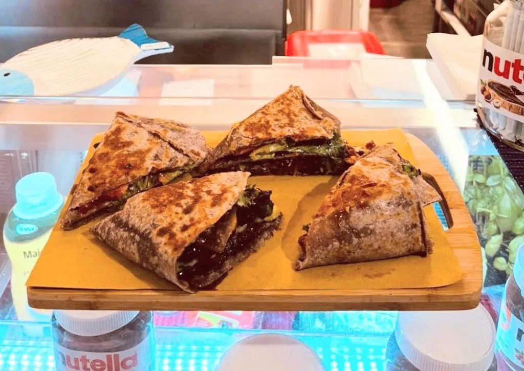 giulia leo_Gusto Piadinerie Elba_Campo nell'Elba_review