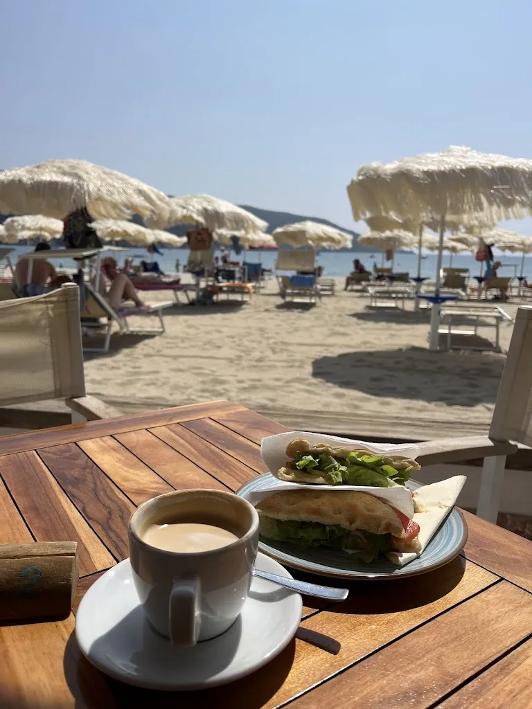 Carla CM_Il Capriccio_Campo nell'Elba_review