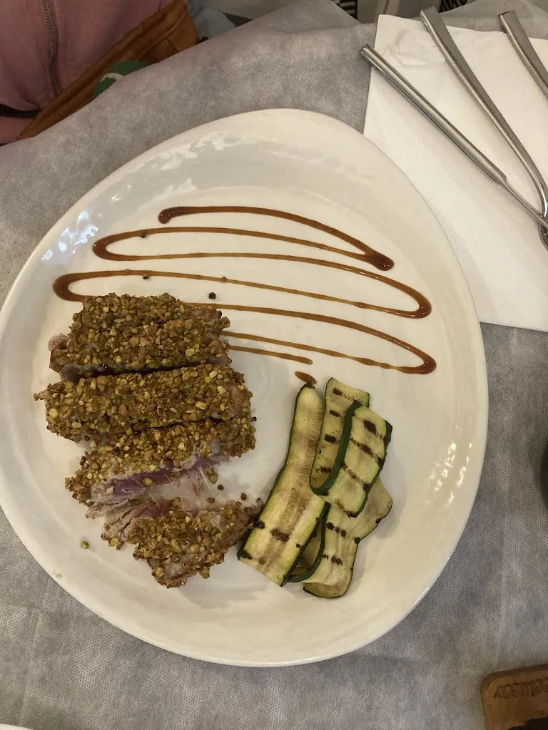 Matthias Uhrhan_Il Cacciucco_Campo nell'Elba_review