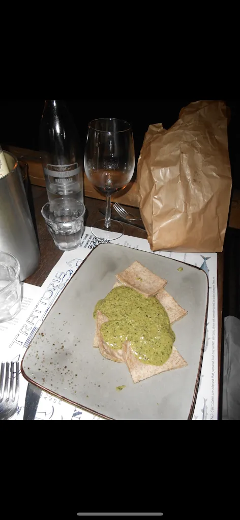 Ashley Wilhardt_Sciamadda_Campo nell'Elba_review