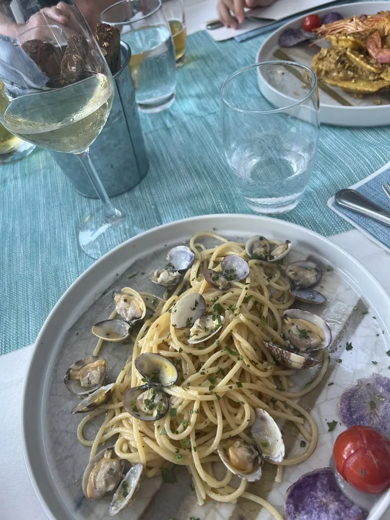 Anne Roe_Restaurant Lorenza Beach_Campo nell'Elba_review