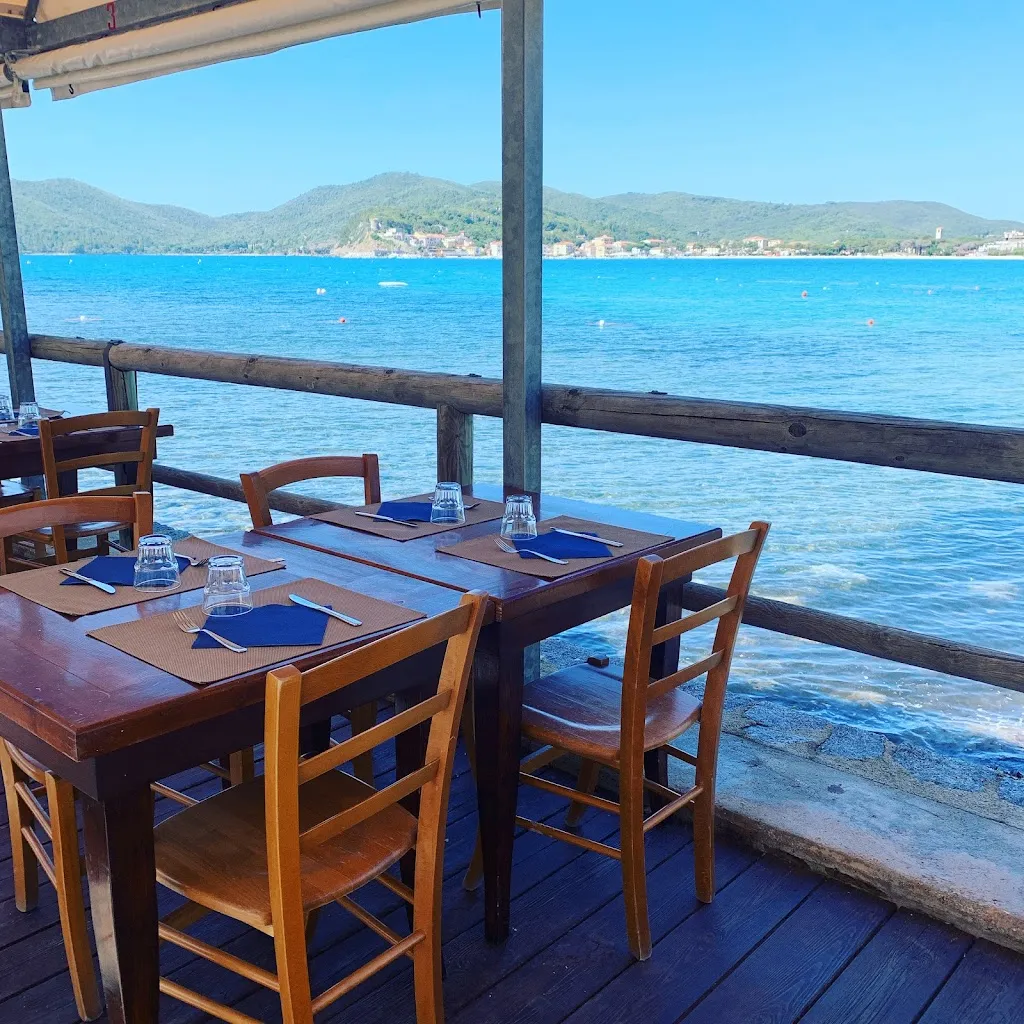 Ristorante Pizzeria Il Corallo restaurant in Campo nell'Elba