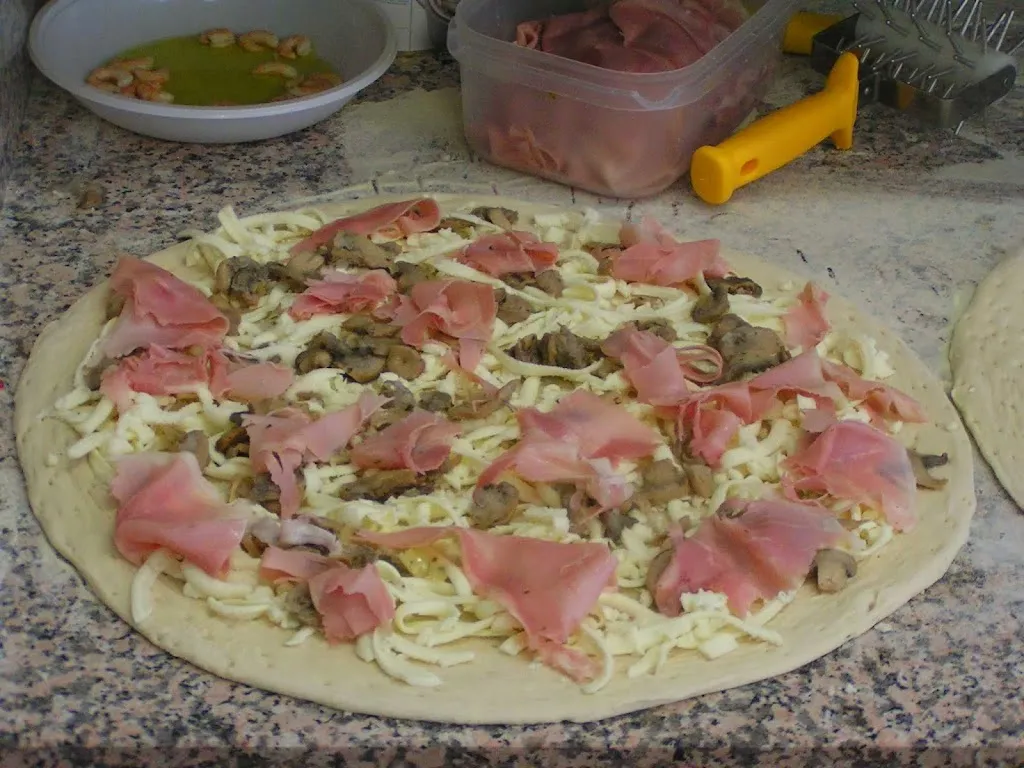 Bar Pizzeria Ristorante Chiaro Scuro Camucia AR restaurant in Camucia-Monsigliolo