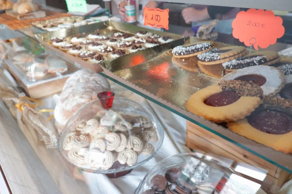 Espresso srls restaurant in Camucia-Monsigliolo