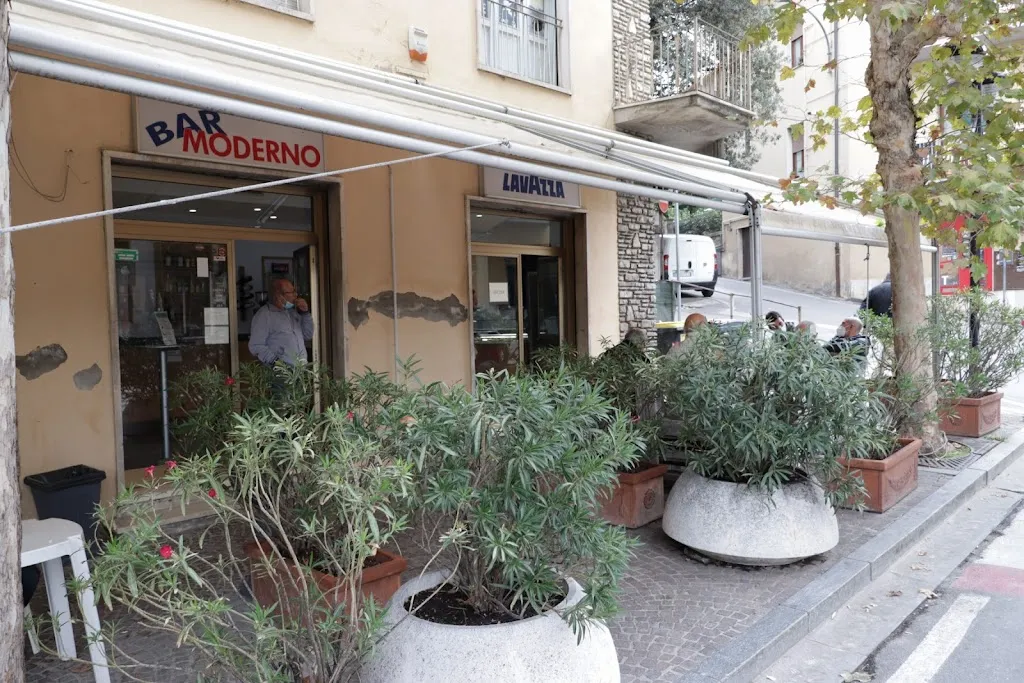 Bar Moderno restaurant in Camucia-Monsigliolo
