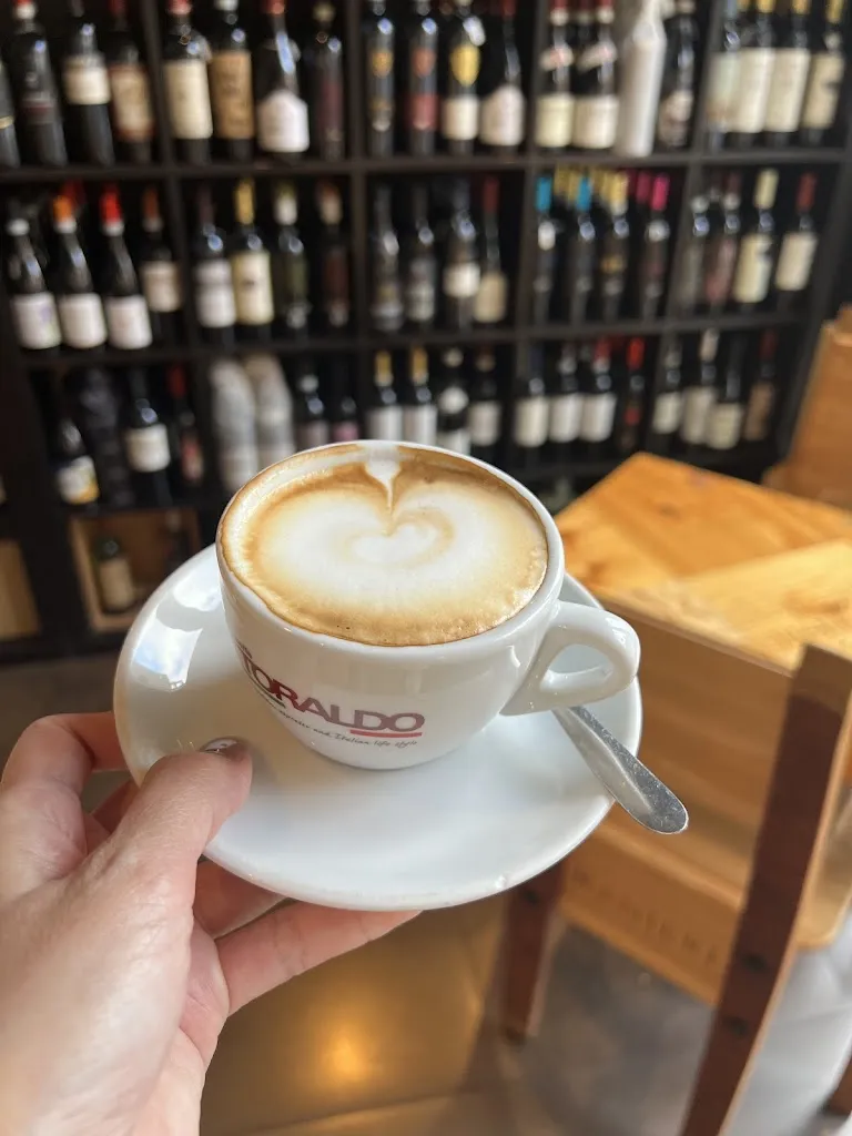 Cristallo Cafè_Camucia-Monsigliolo_slider_image_3