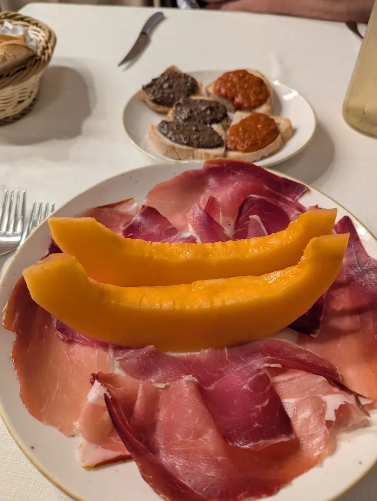 Chris Brown_Trattoria Dardano_Camucia-Monsigliolo_review