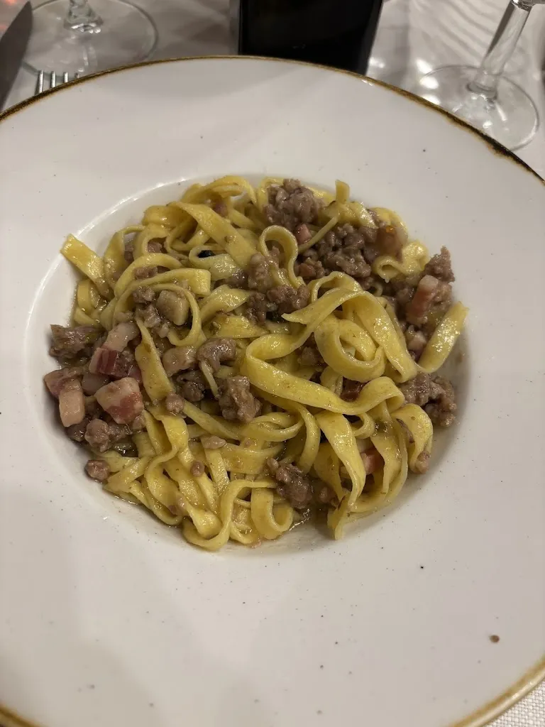 Greg Brown_Trattoria Dardano_Camucia-Monsigliolo_review