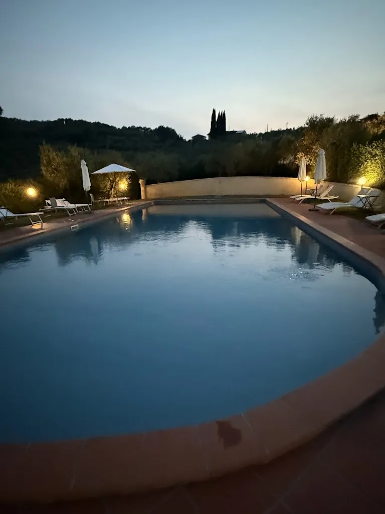 D'Arcy Marshall_VILLA ZELMA_Cantagrillo-Casalguidi_review