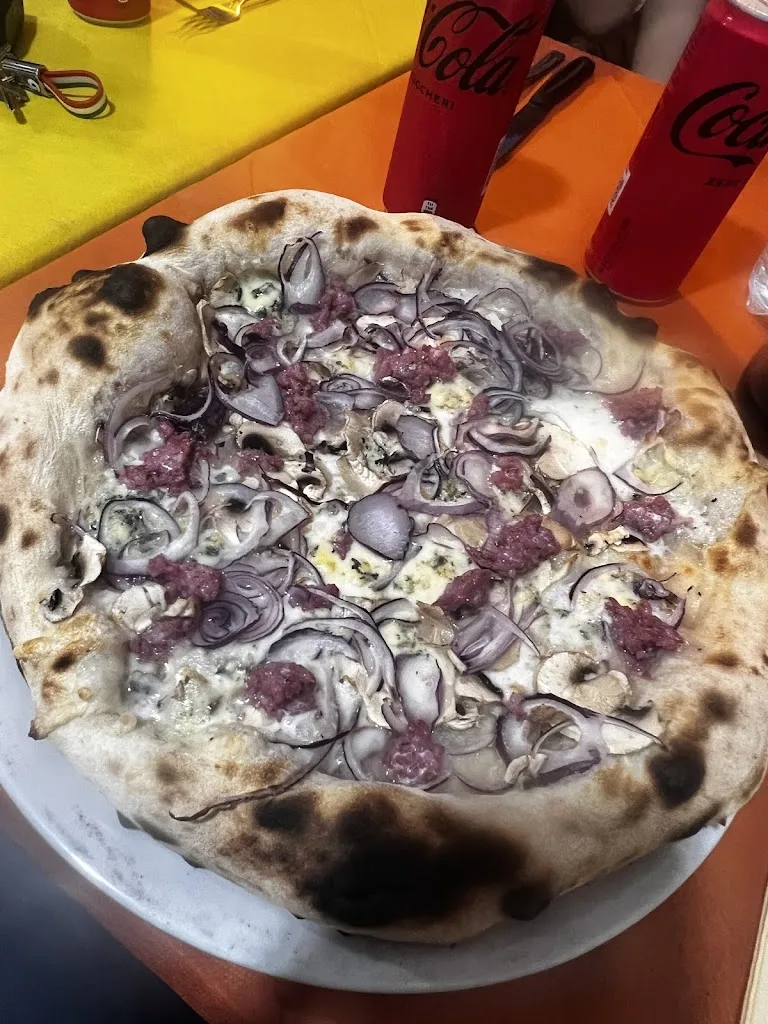 L'Angolo Della Pizza Di Spina Carmine_Cantagrillo-Casalguidi_slider_image_2