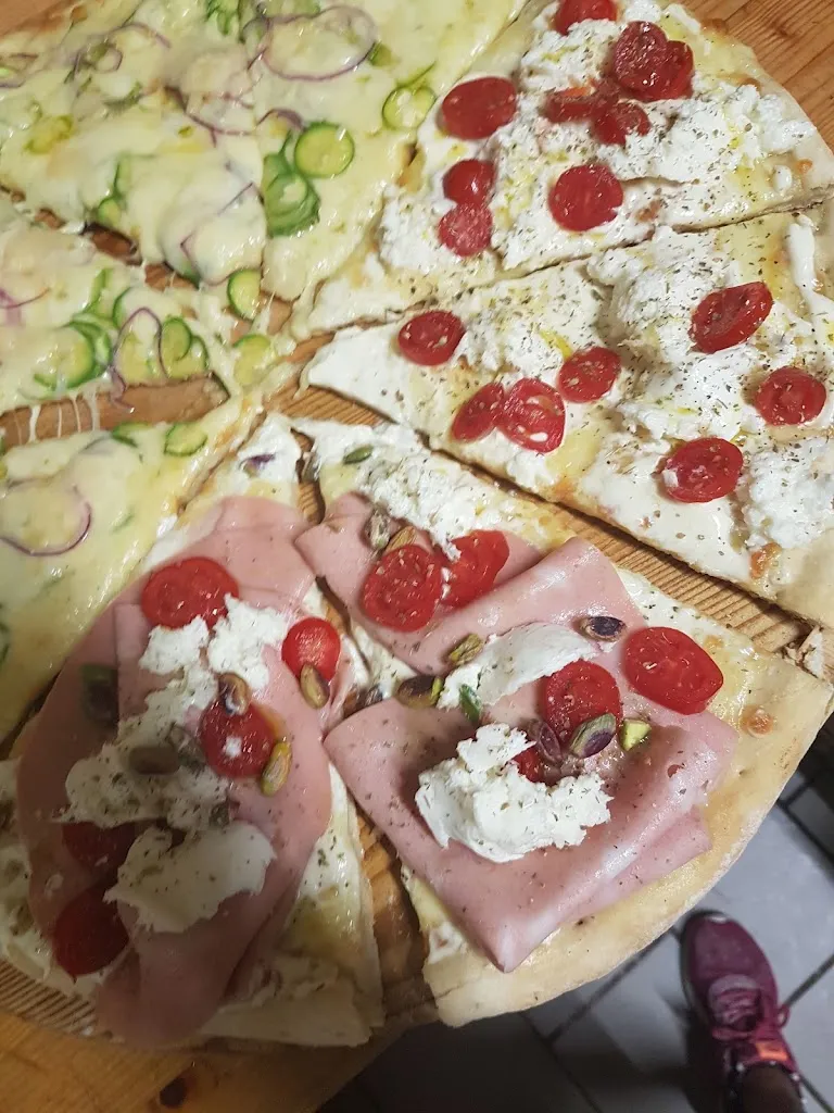 Pizza & Company di Zanobini Marusca_Capannoli_slider_image_2