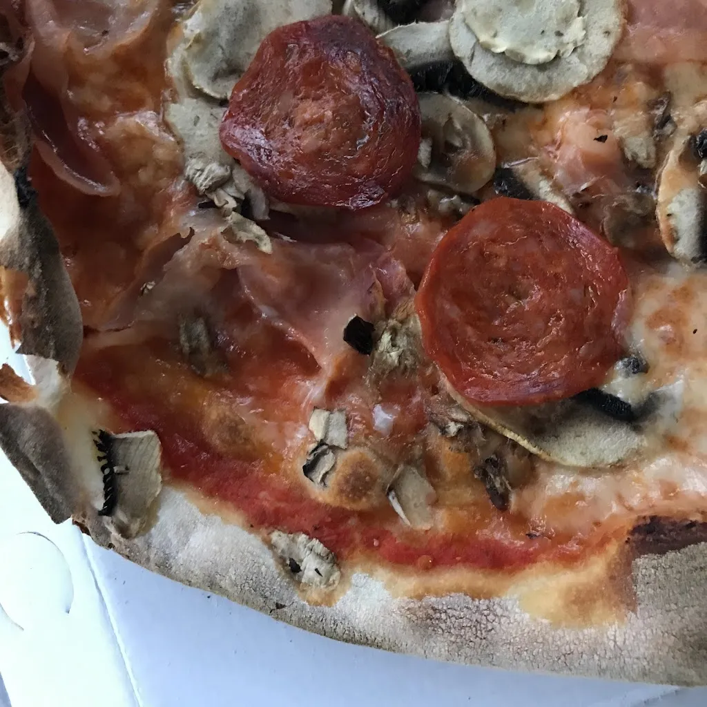 Reinhard Oesterling_Pizzeria Venere di Lattici Simona_Capannoli_review