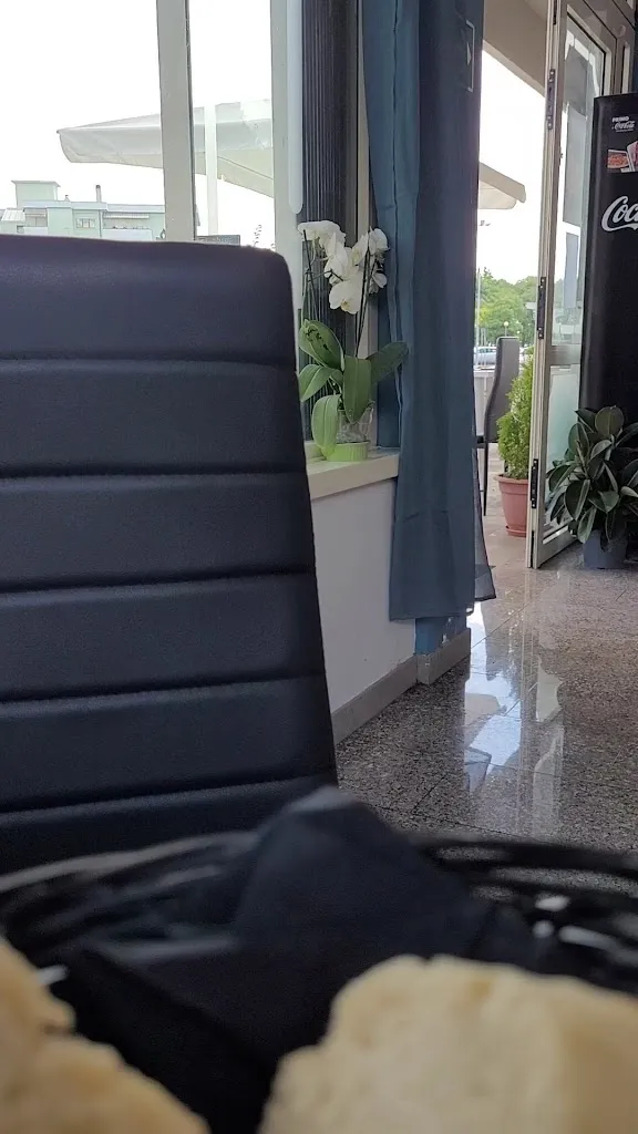 Via Vita Caffè Bistrot_Capannori_slider_image_2