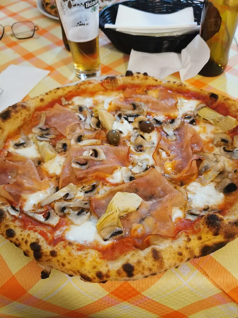 Seb Gar_Romeo's_Melpignano_review