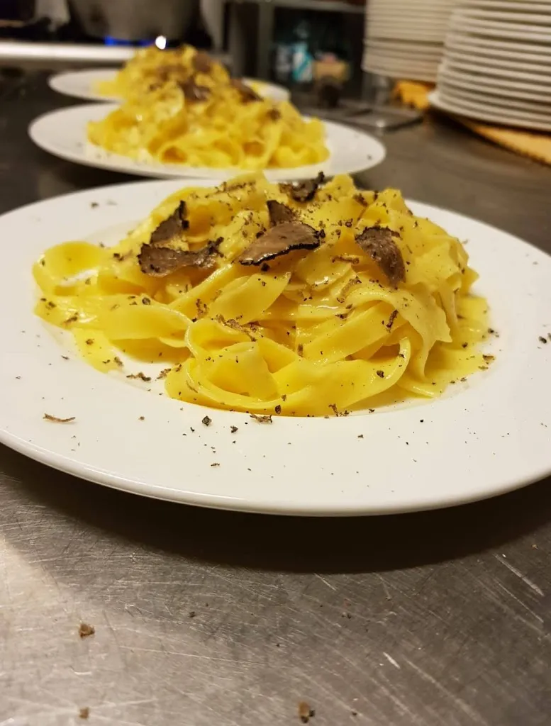 Osteria bar Magenta 7_Capalbio_slider_image_1