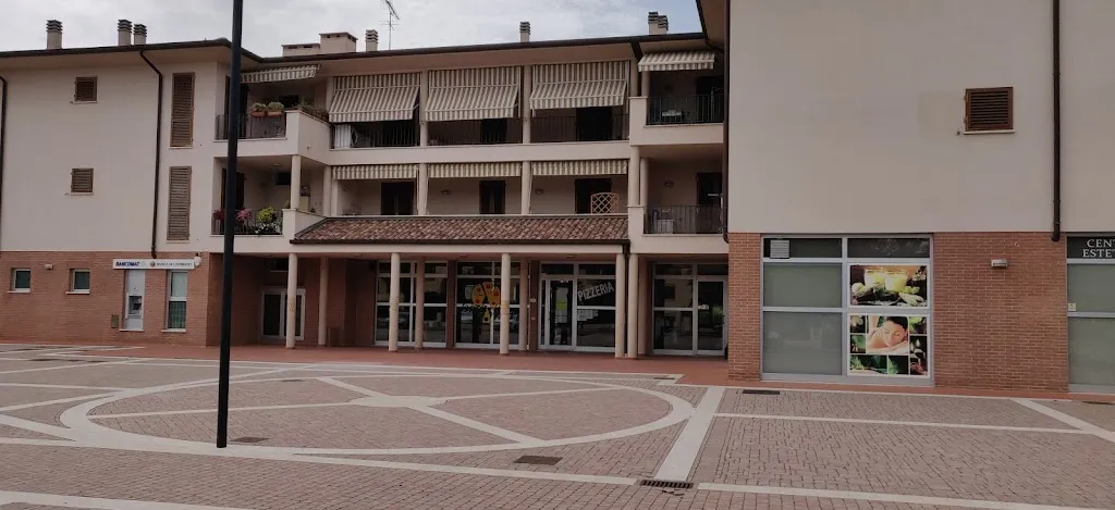 pizzamorzi_Capraia e Limite_slider_image_3