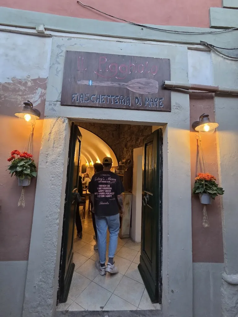 Il Pigghiolo_Capraia e Limite_slider_image_1