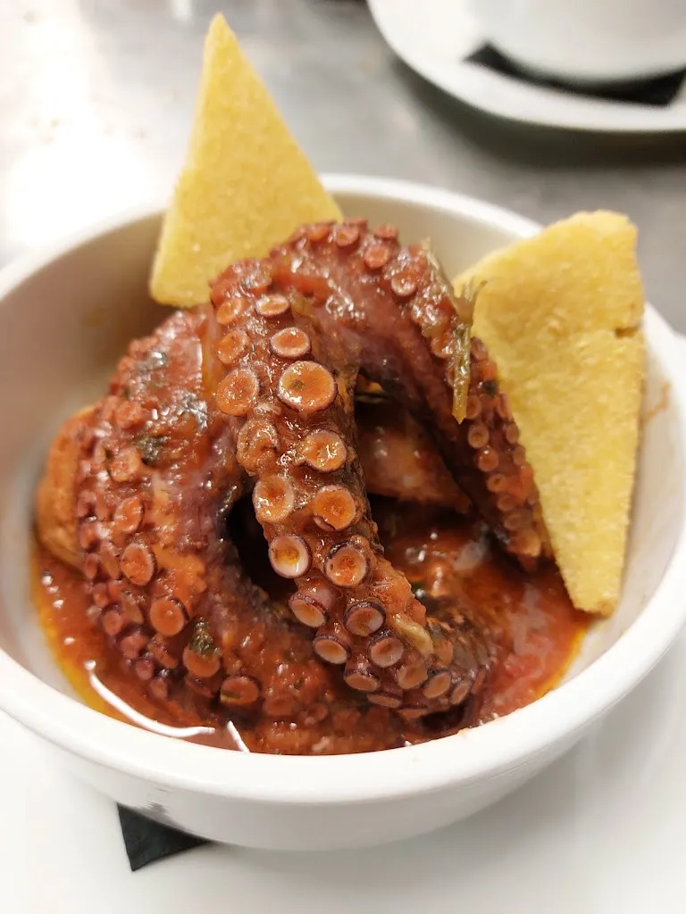 La Rive up_Capraia e Limite_slider_image_2