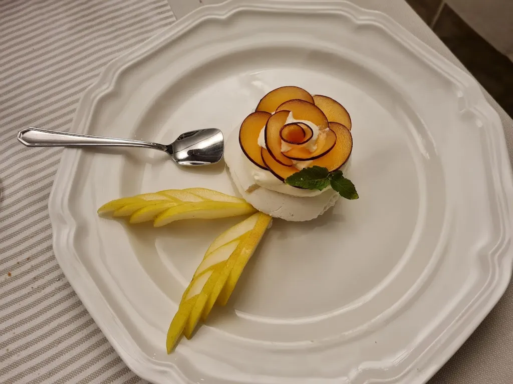 Ristorante Chèrie_Capraia e Limite_slider_image_2