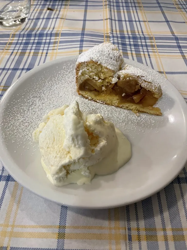 Ristorante La Baita_Careggine_slider_image_2