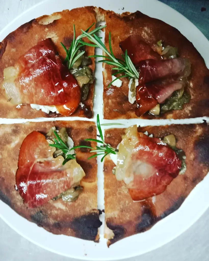 Ristorante Pizzeria Chiar Di Luna_Careggine_slider_image_3