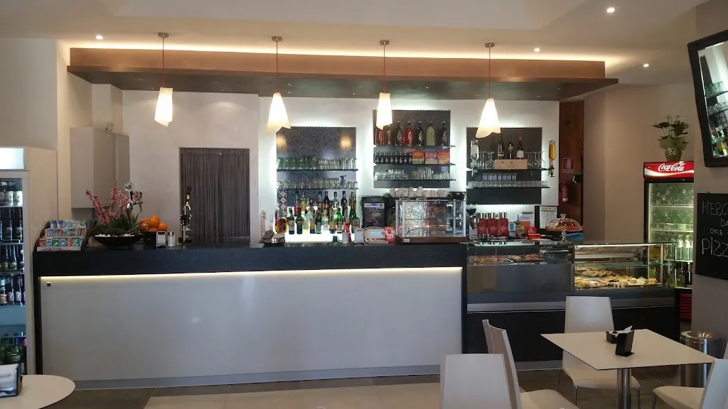 "Il Boschetto" bar pizzeria restaurant in Caprese Michelangelo