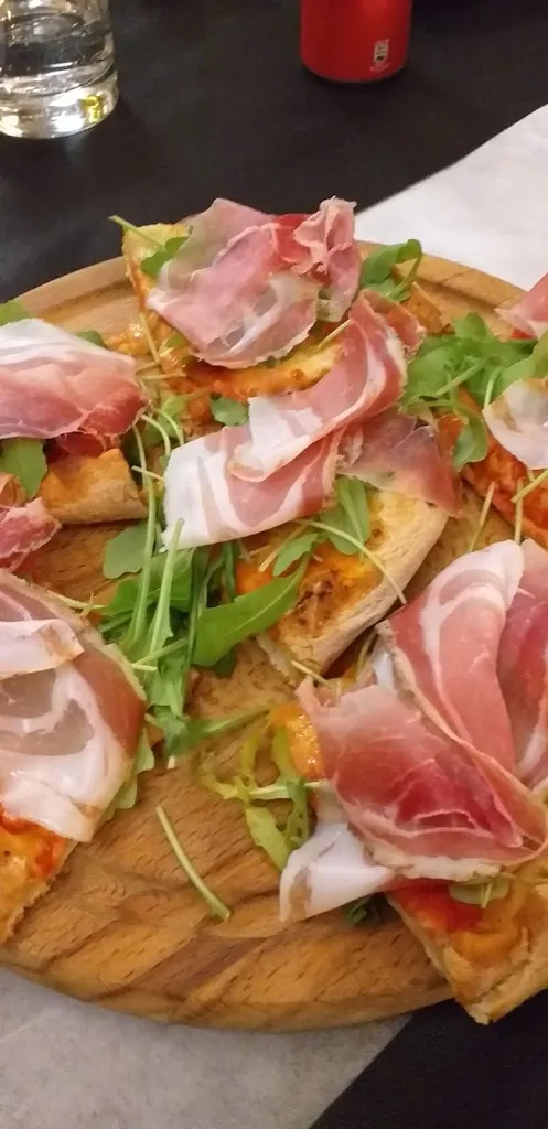 La Mesticheria Wine Pizza Gourmet_Carmignano_slider_image_2