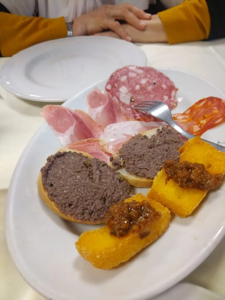 Domenica Giuliani_Ristorante Gli Alberi_Carraia_review