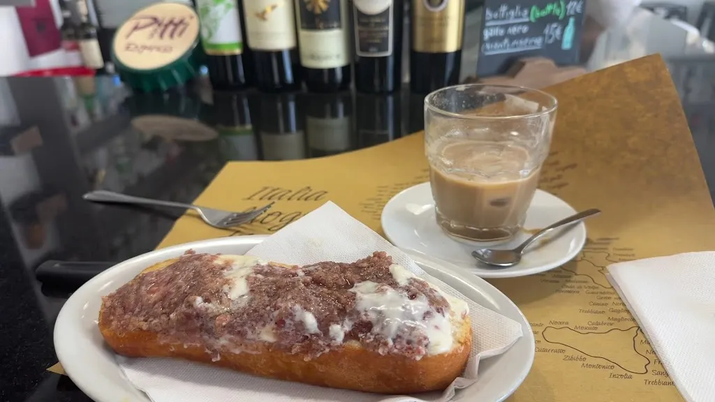 D W_Pitti Express_Carraia_recensione