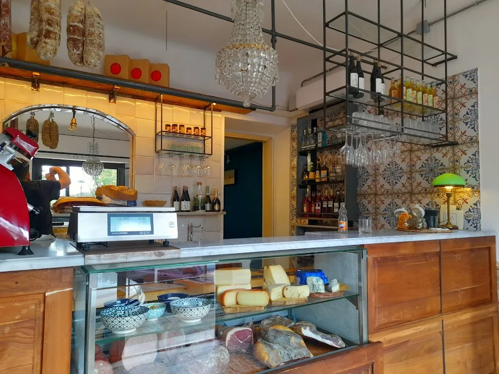 GATED_Carraia_slider_image_1