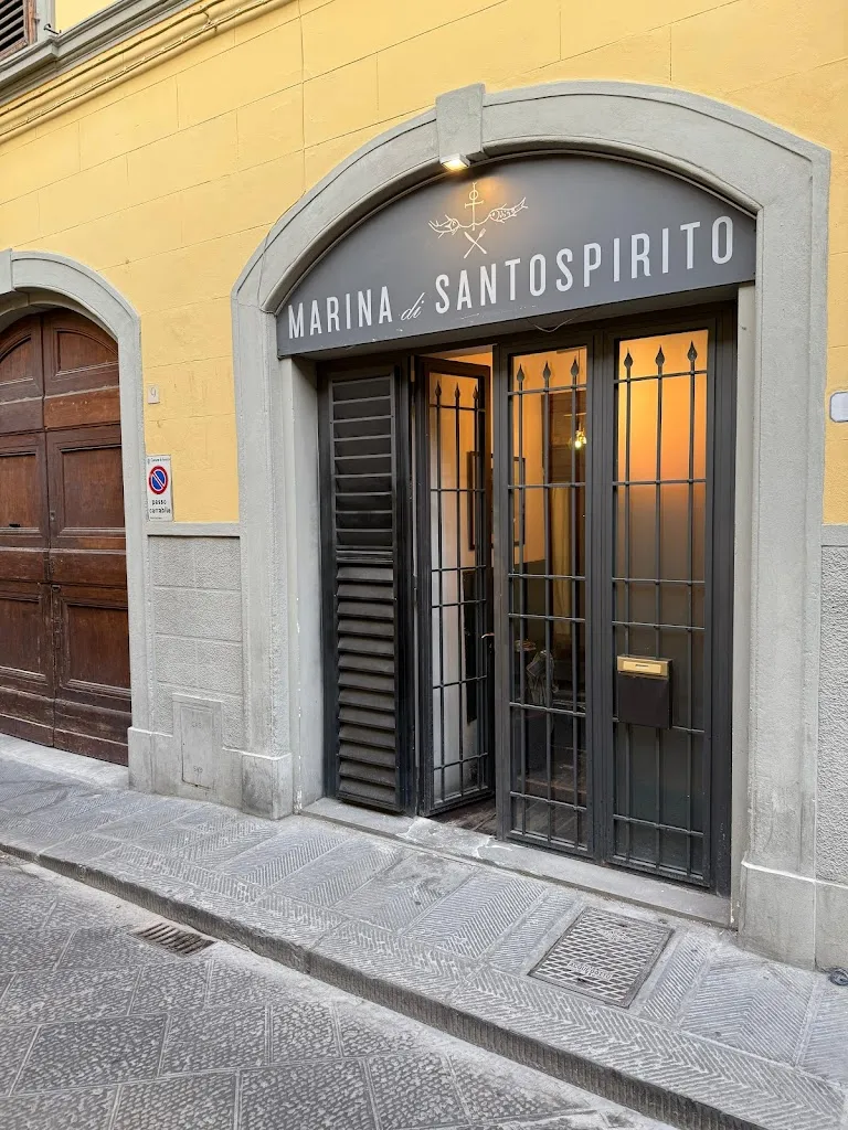Marina Di Santospirito restaurant in Carraia