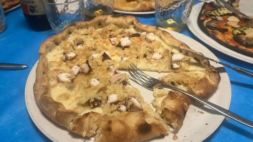 Eleonora Viviani_Vicolo D'oro_Capoliveri_review