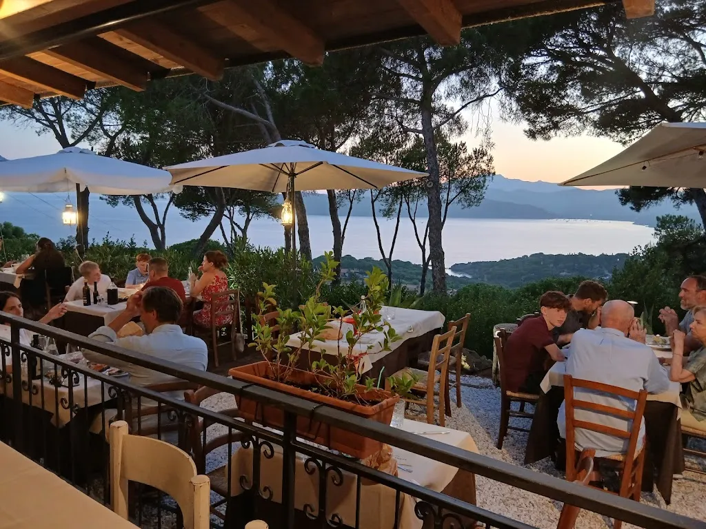 Mickey Mouse restaurant in Capoliveri