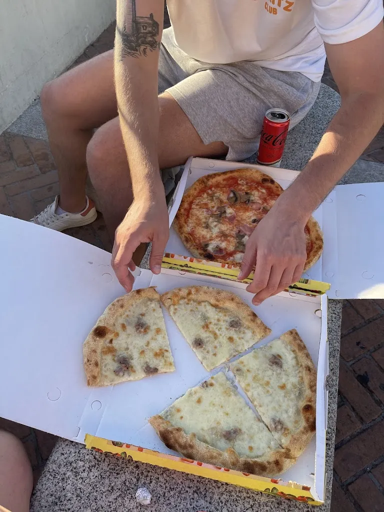 Iryna Sobolenko_GIALLO pizza Lab._Capoliveri_review